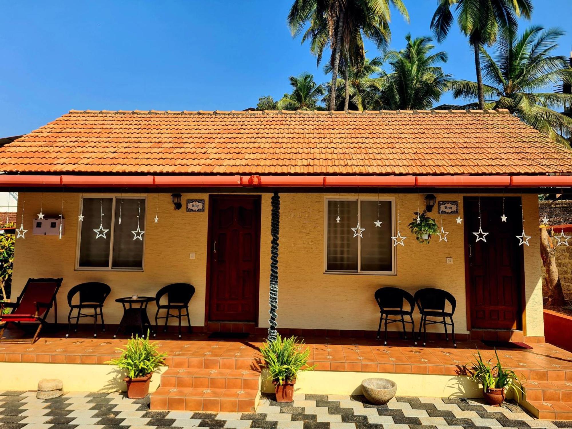 Sunny Smiles Homestay Мангалор Экстерьер фото